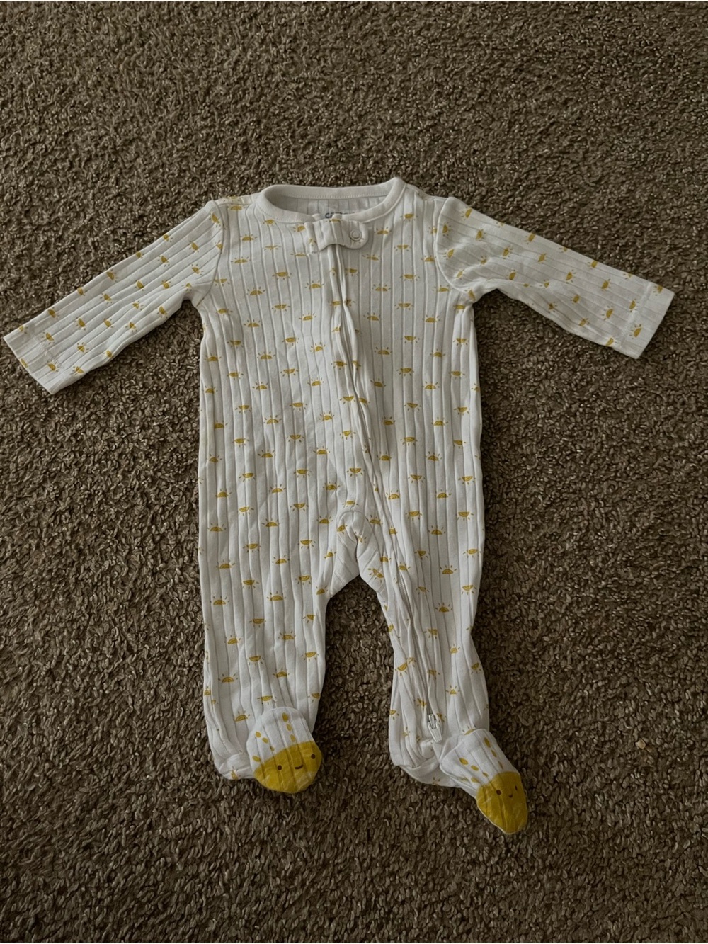 Carter’s White and Yellow Ribbed Baby One-Piece Footed Sleeper 3 Months